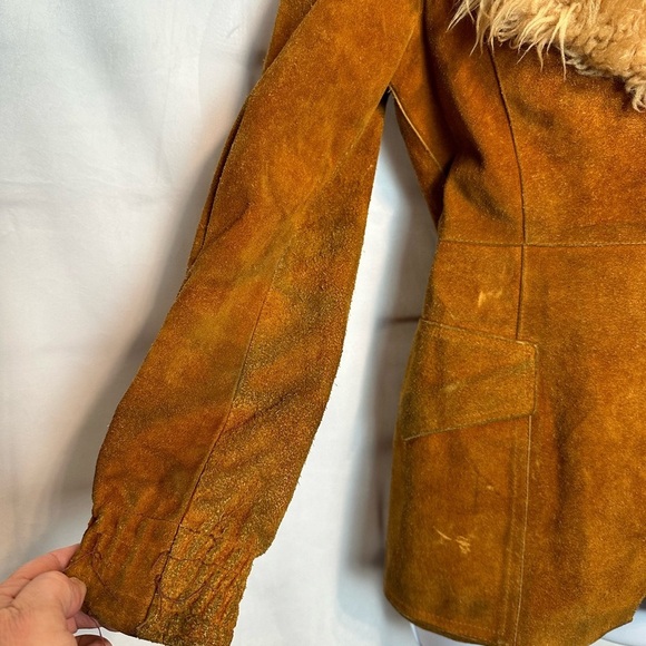 Sears Vintage Suede Fur Coat: A Timeless Piece for the Classic Fashionis… - Picture 3 of 15